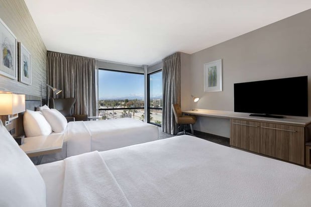 Images Hilton Garden Inn Anaheim Resort