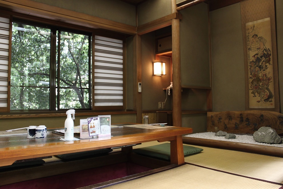 Images 逢坂山かねよ 本店