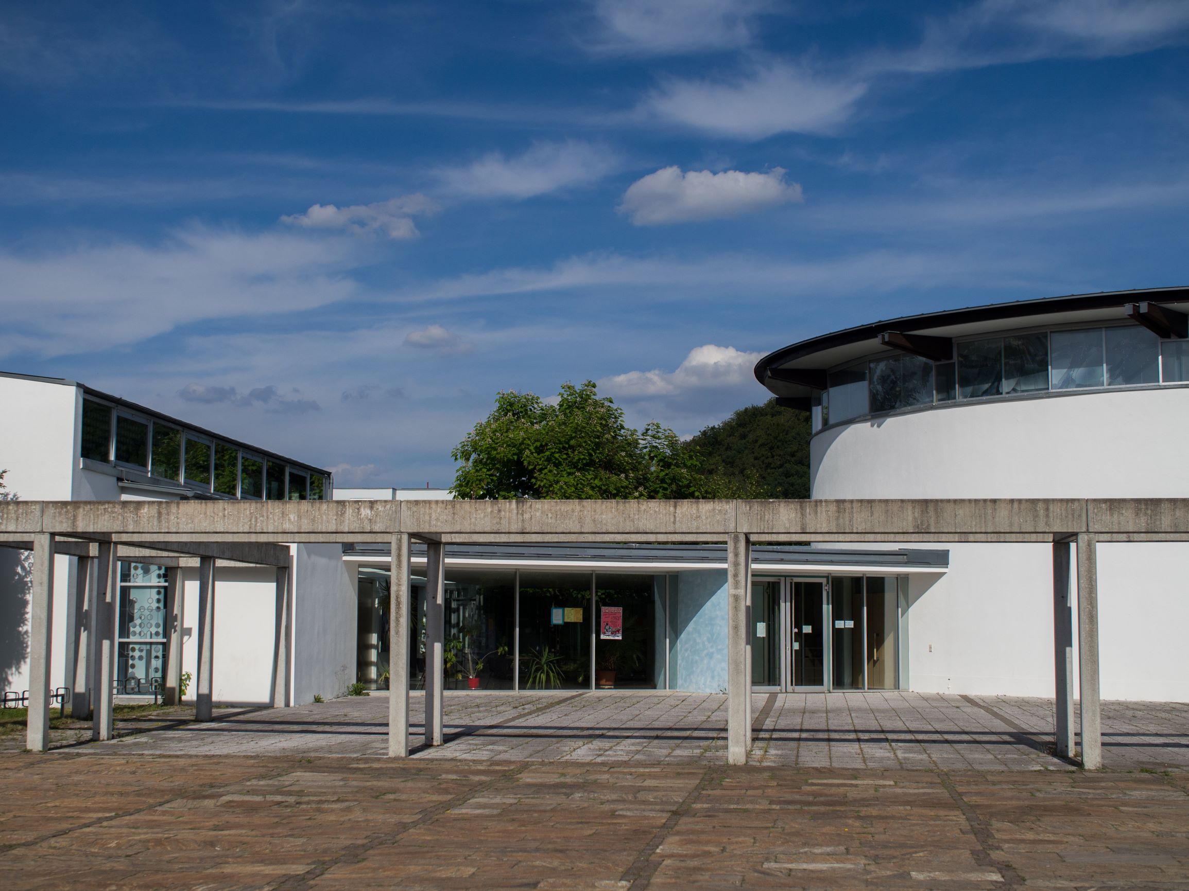 Nikodemuskirche - Evangelische Christuskirchengemeinde Sindelfingen, Nikolaus-Lenau-Platz 3 in Sindelfingen