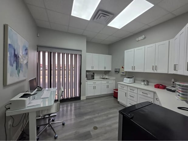 Images Clinica Hispana Villa Salud