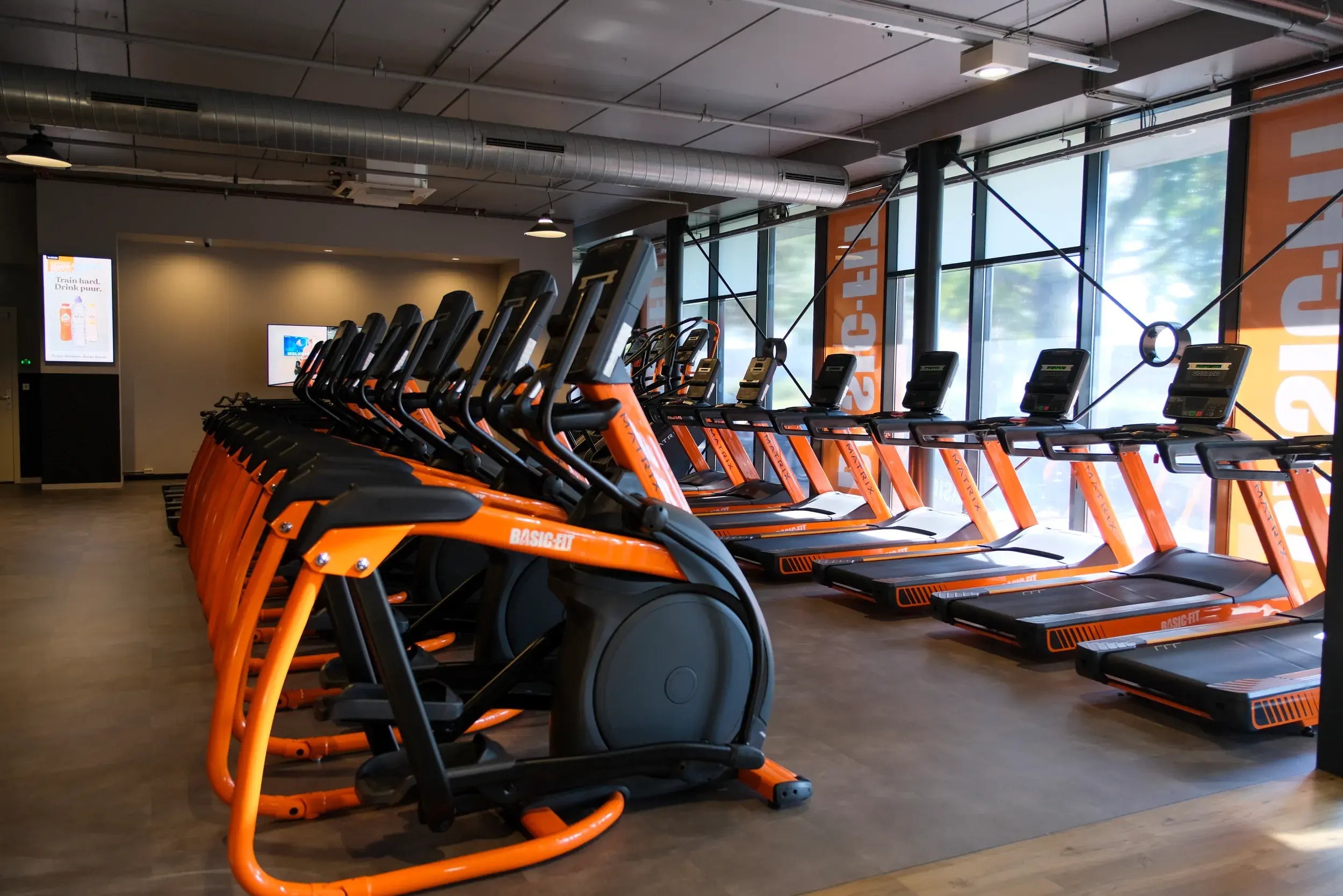 Foto's Basic-Fit 24/7