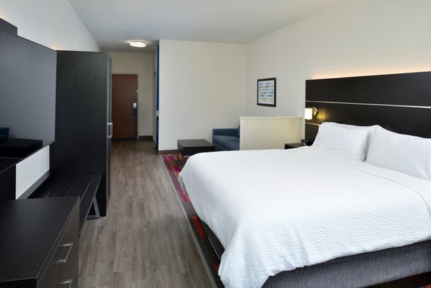 Images Holiday Inn Express & Suites Carthage by IHG