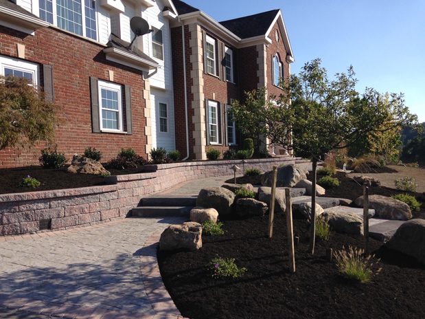 Images Twin Oaks Lawn & Landscape