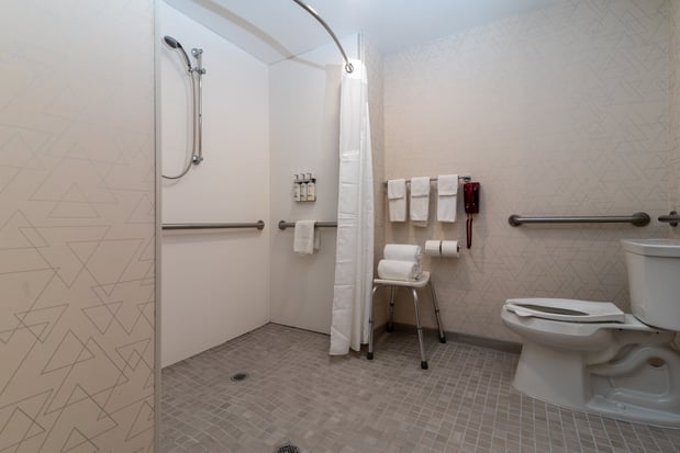 Images Holiday Inn Express & Suites Hampton South-Seabrook by IHG