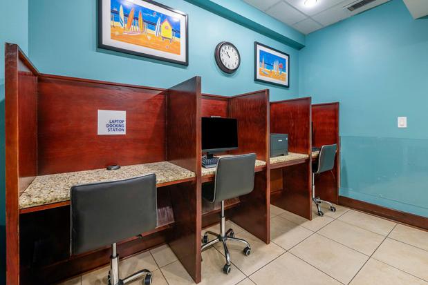 Images Holiday Inn Resort Orlando Lake Buena Vista by IHG