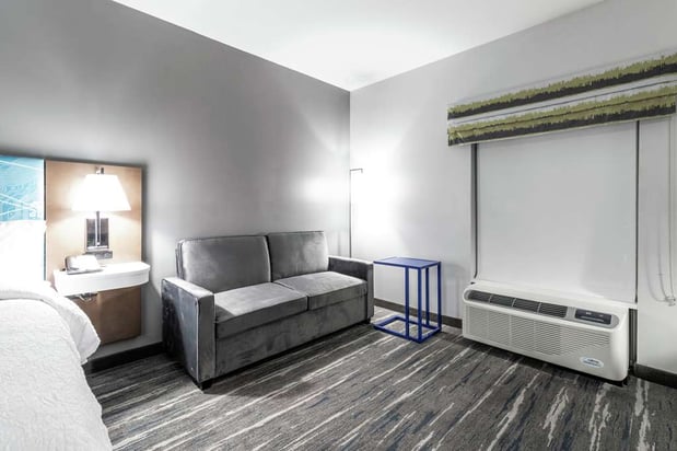 Images Hampton Inn Locust Grove