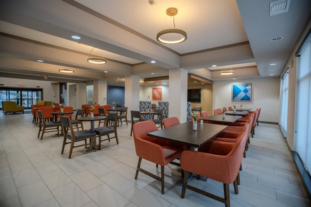 Images Holiday Inn Express & Suites Cleveland by IHG