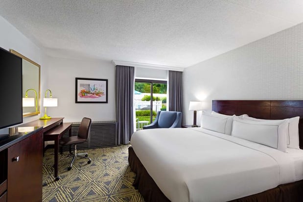 Images DoubleTree by Hilton Washington Meadow Lands Casino Area