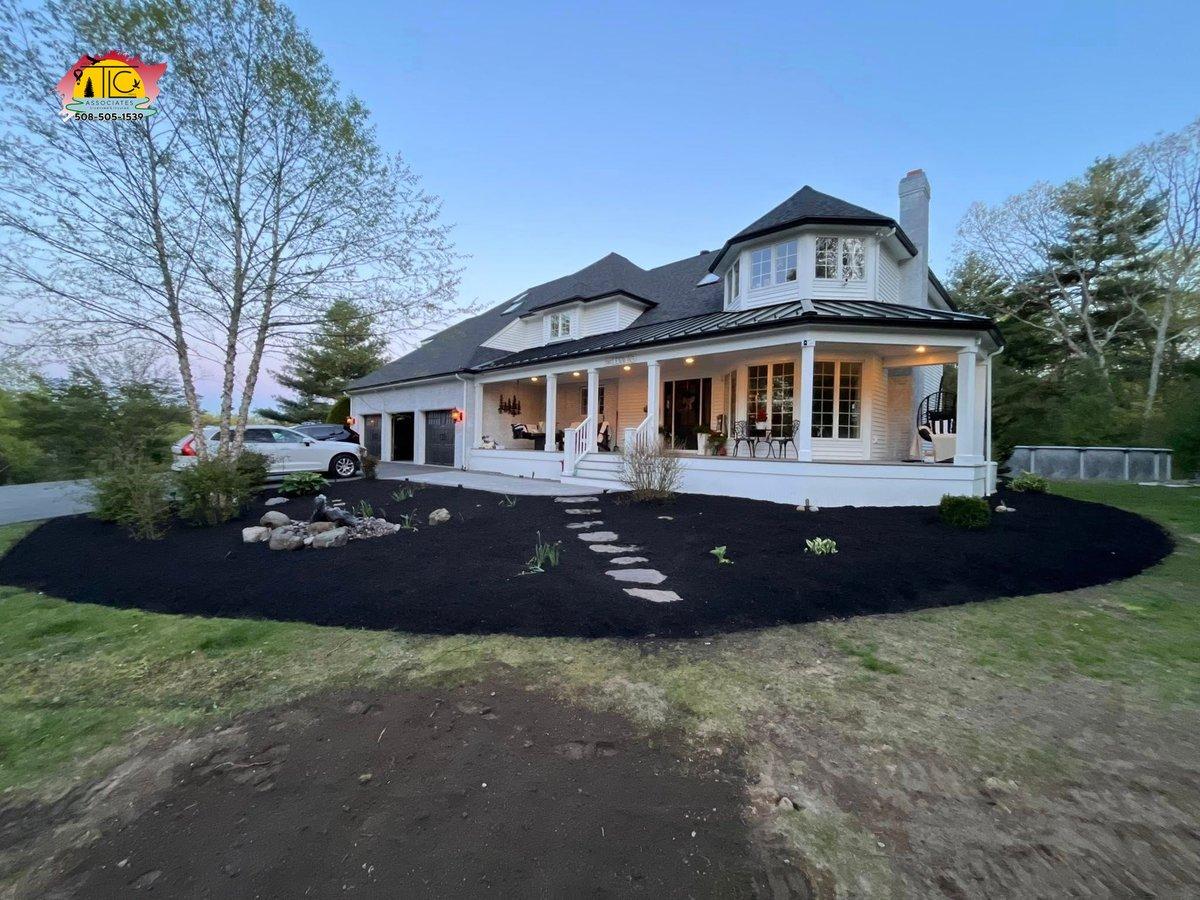 TLC Associates LLC Landscaper in Franklin, Massachusetts 