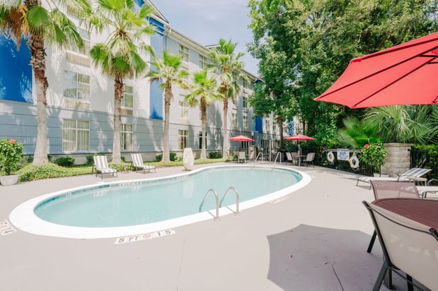 Images Holiday Inn Express & Suites Charleston-Ashley Phosphate by IHG
