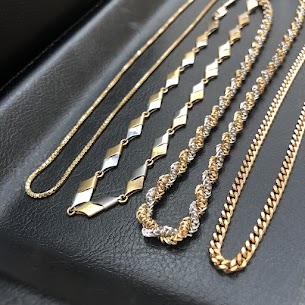 Images KOMEHYO（コメ兵）買取センター博多駅地下街