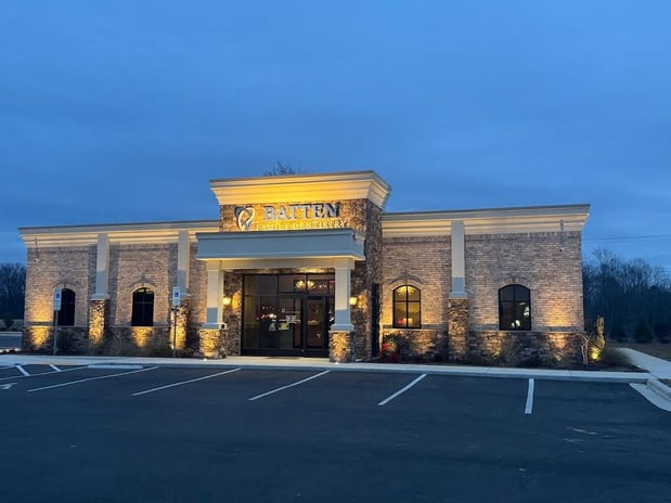 Images Custom Landscape Lighting