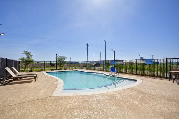 Images Hampton Inn Kenedy