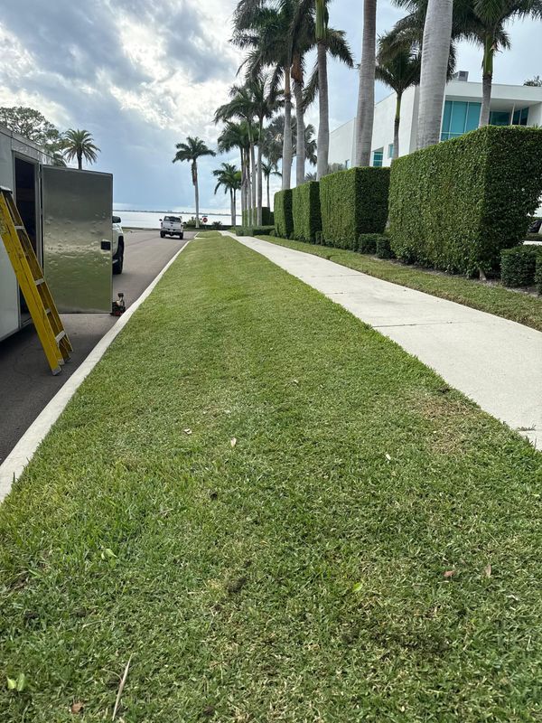 Superstar Landscaping Image