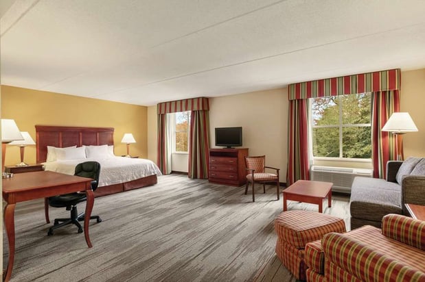 Images Hampton Inn & Suites Williamsburg Historic District