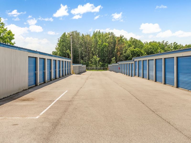 Interior Units - Storage Express at 292 13th St NW, Linton, IN 47441