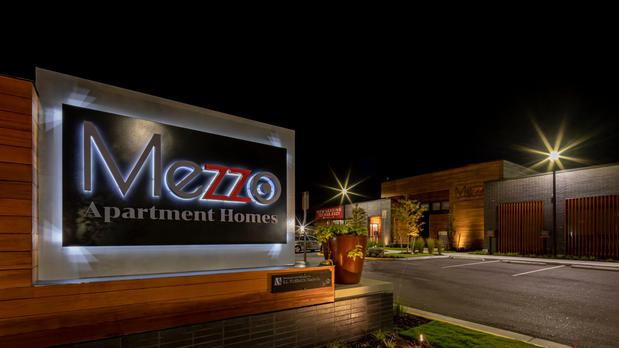 Images Mezzo Apartment Homes