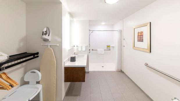 Images Staybridge Suites Naples - Marco Island by IHG