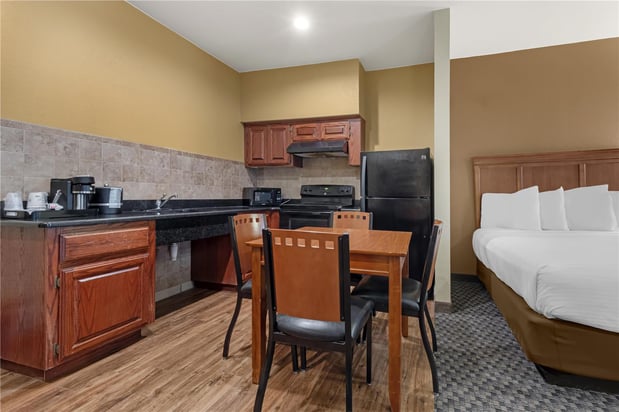 Images Best Western Plus Shamrock Inn & Suites