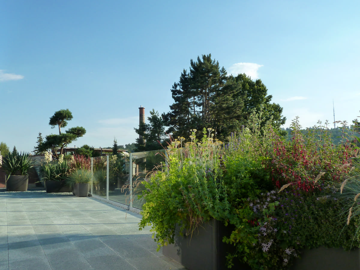 Silvedes AG, Bellevue in Brütten