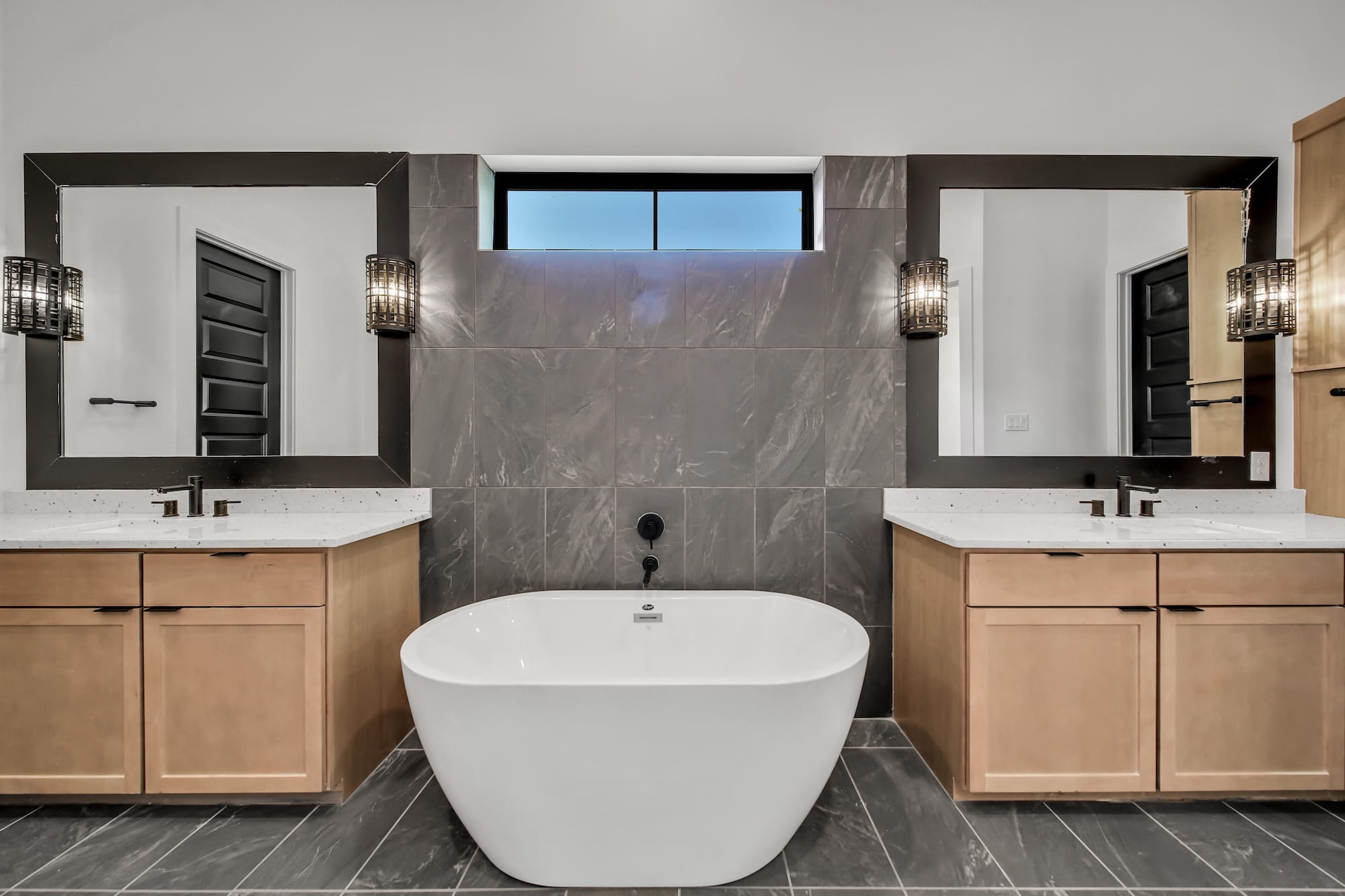 StoneManor Homes Image