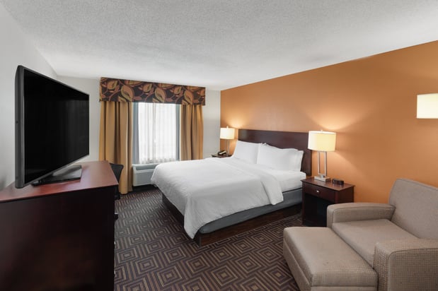Images Holiday Inn Knoxville West- Cedar Bluff Rd by IHG