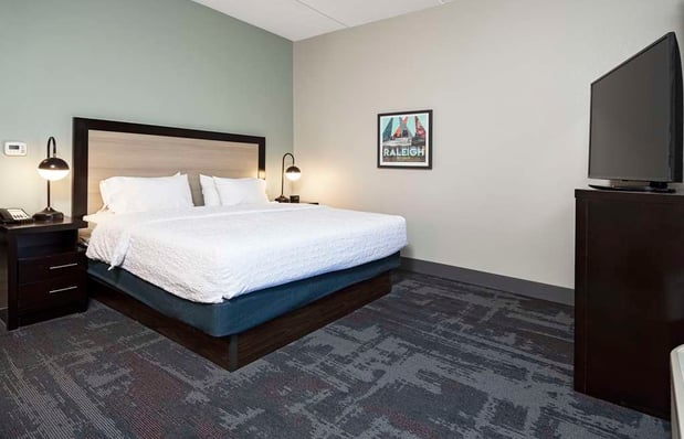 Images Hampton Inn & Suites Raleigh Downtown