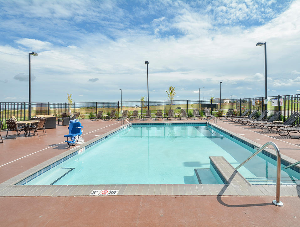 Outdoor Pool & Sundeck