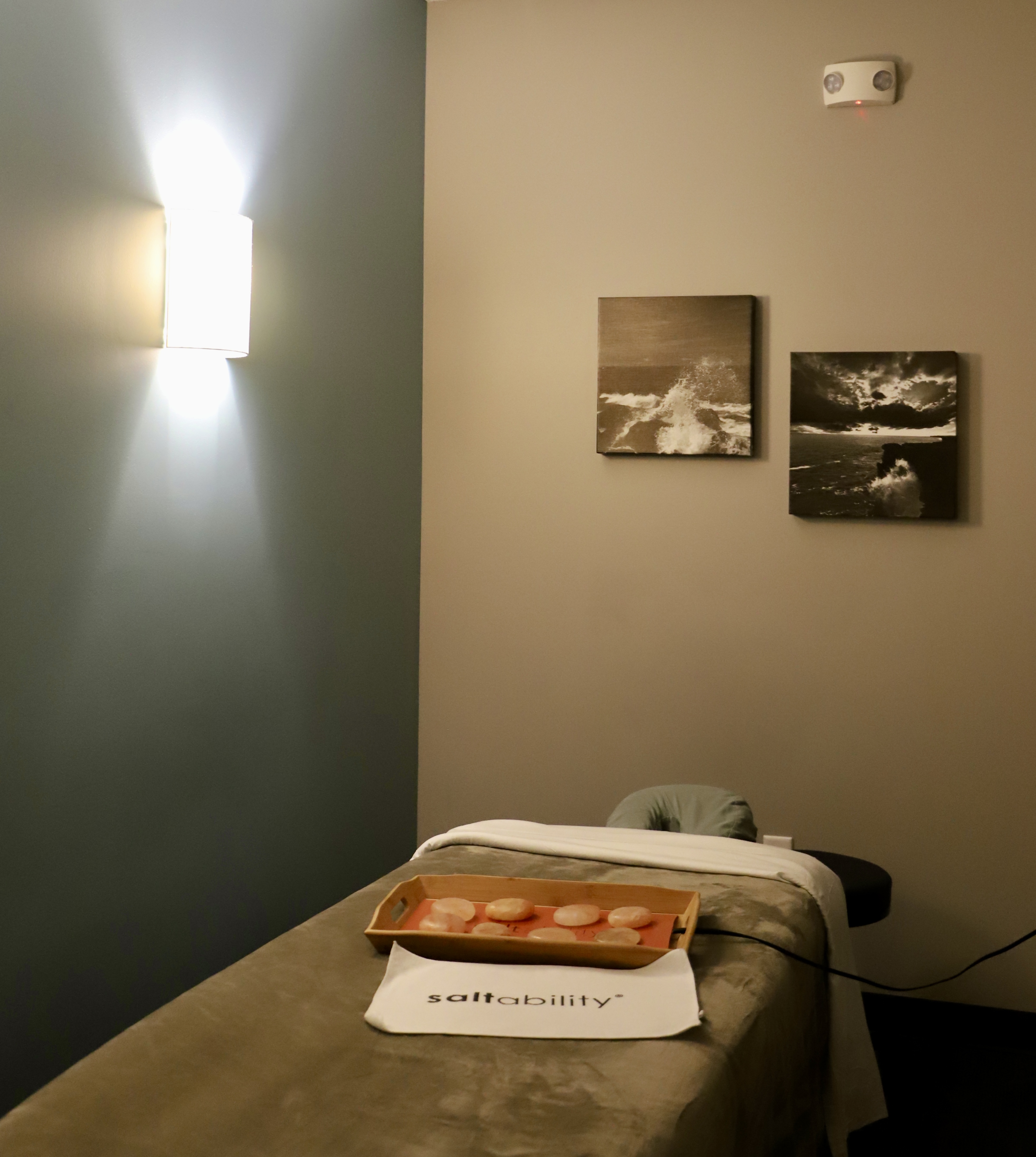 Hand & Stone Massage and Facial Spa Image
