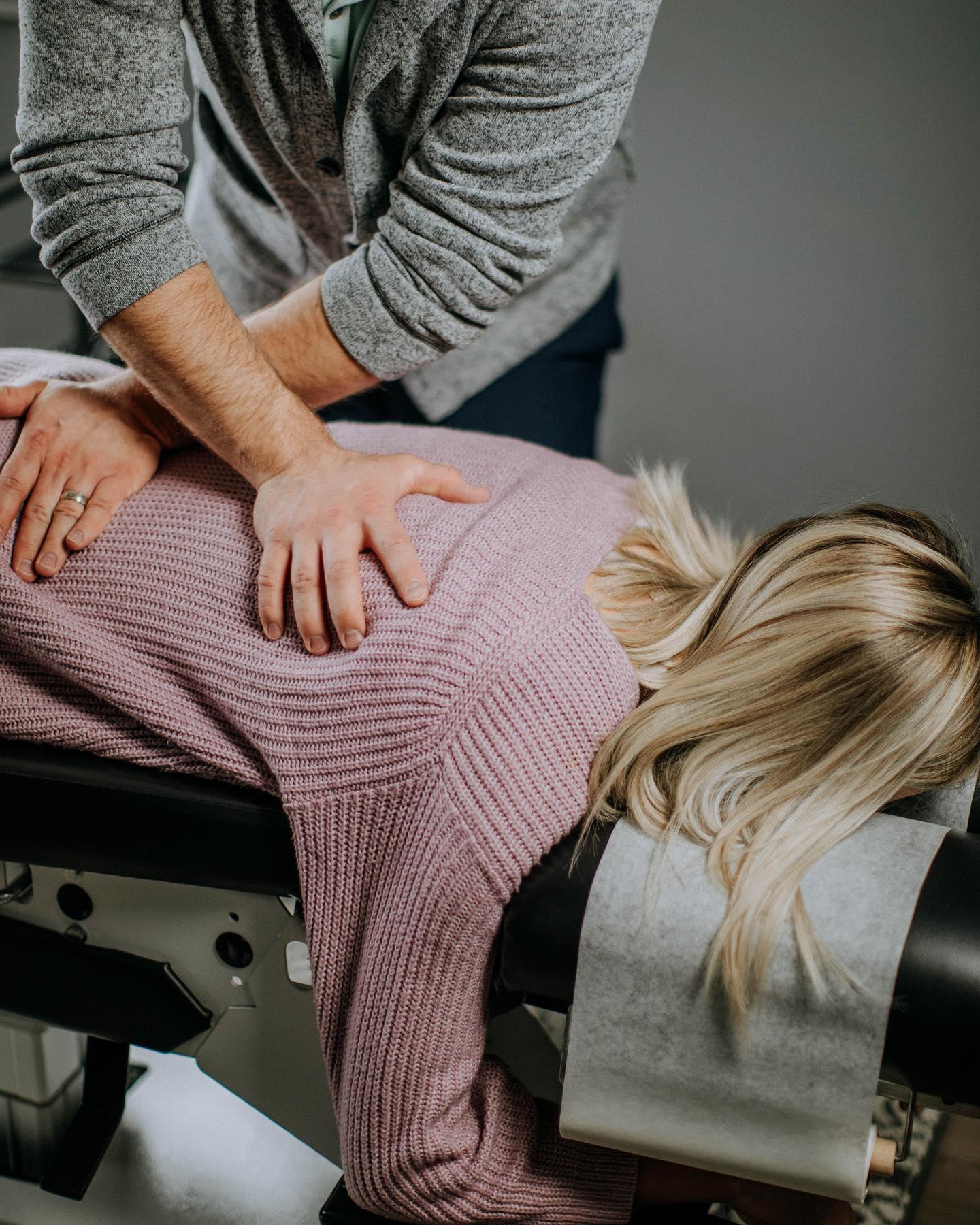 Chiropractic Adjustment at One Agora Integrative Health in Bloomington MN