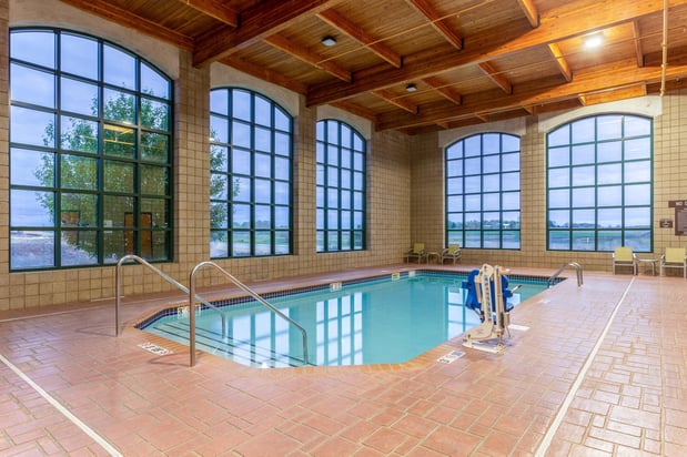Images Holiday Inn Express & Suites Cedar Falls - Waterloo by IHG