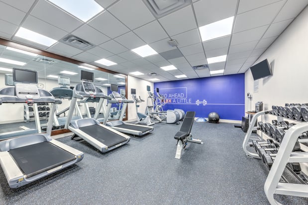 Images Holiday Inn Express & Suites Houston S - Medical Ctr Area by IHG