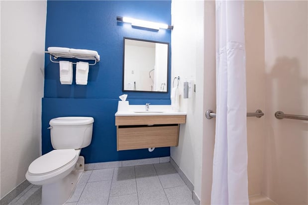Images Spark by Hilton Lafayette South