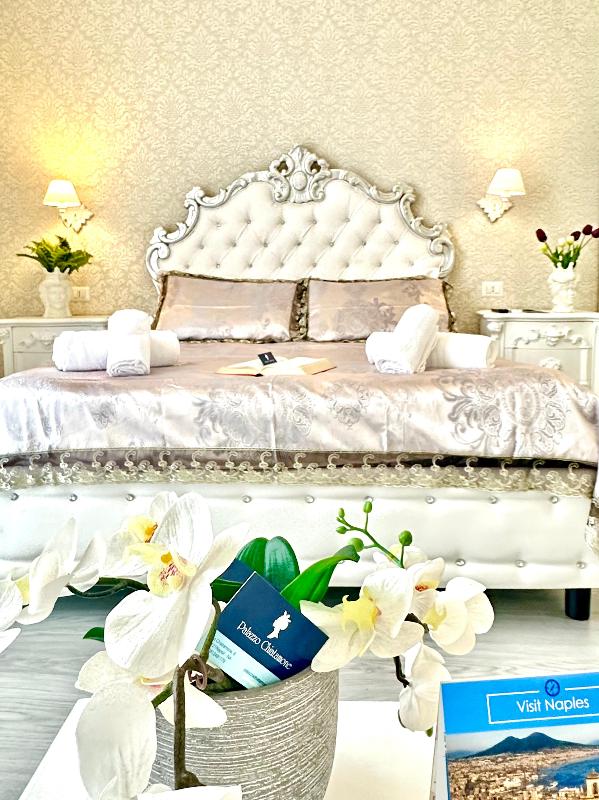 Palazzo Chiatamone Bed And Breakfast