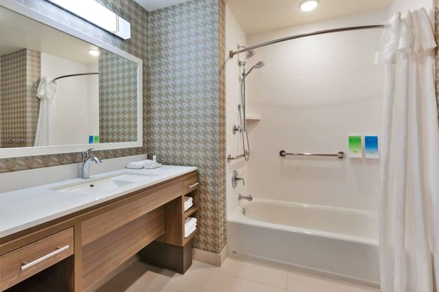 Images Home2 Suites by Hilton Saginaw