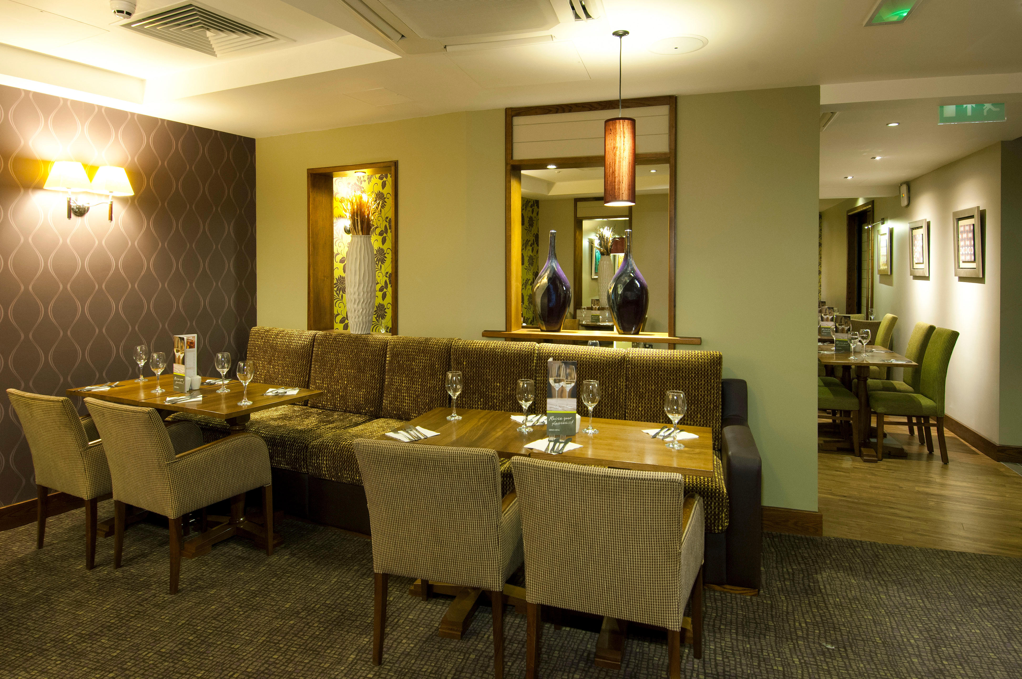 Thyme restaurant Premier Inn London Waterloo (Westminster Bridge) hotel London 03333 219302