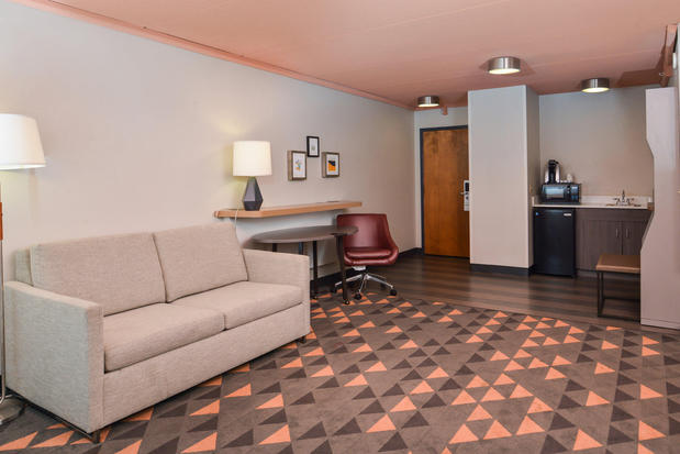 Images Holiday Inn Auburn-Finger Lakes Region by IHG