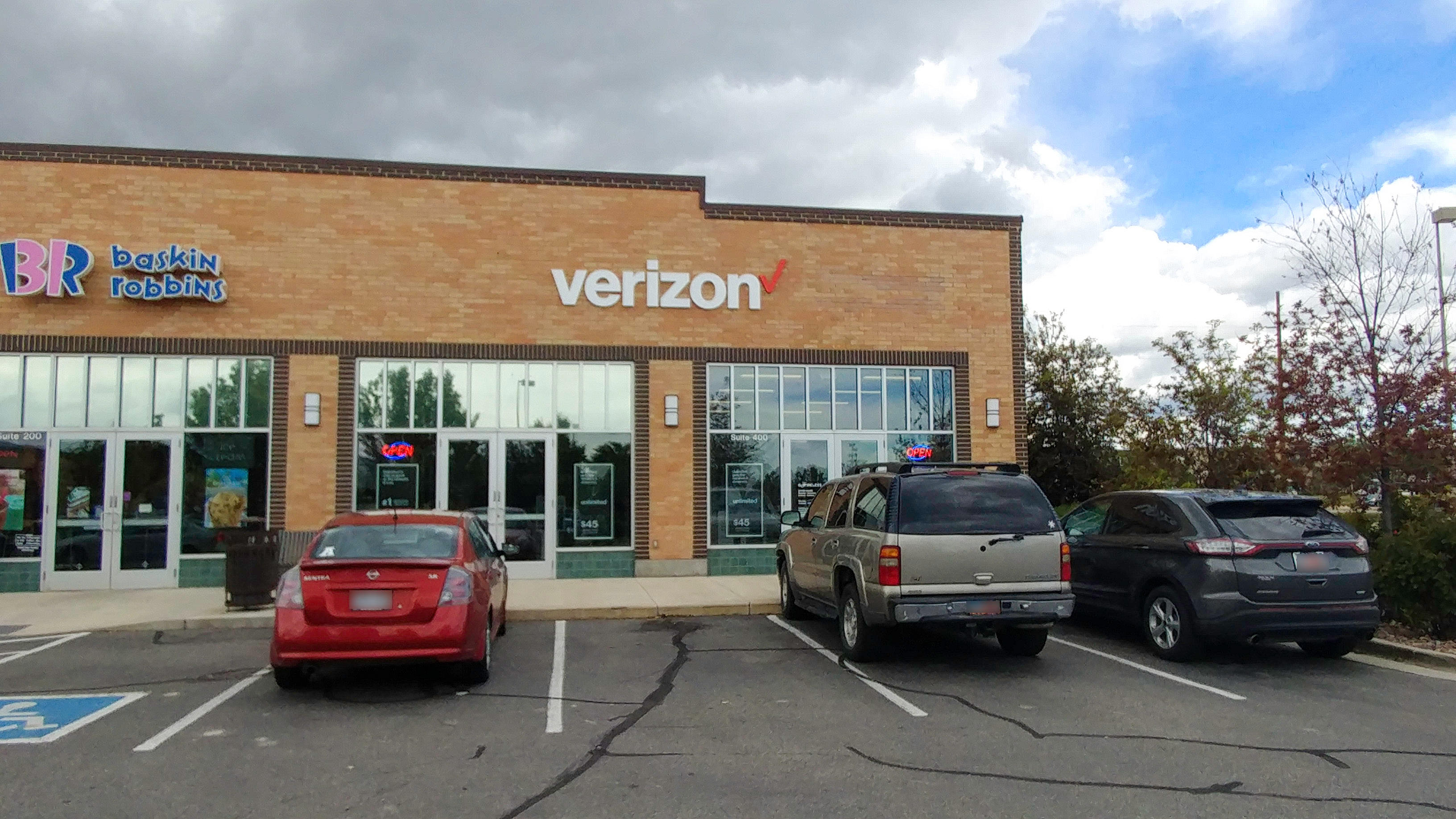 Verizon Authorized Retailer – GoWireless Photo