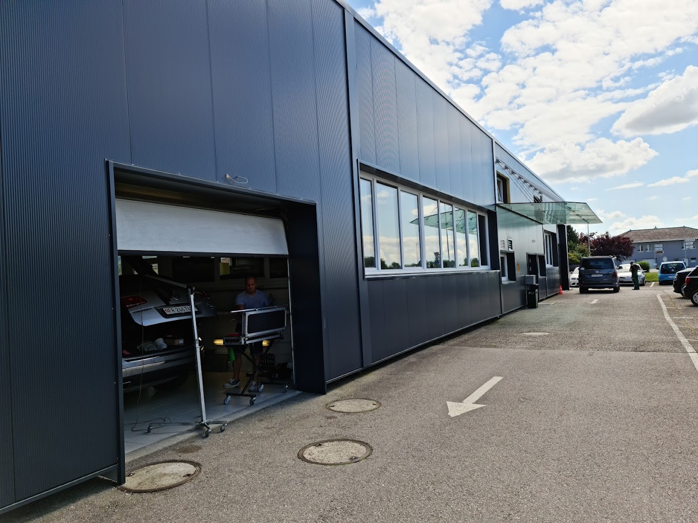 Bilder Carrosserie du Grand Belmont SA