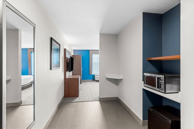 Images Holiday Inn Express & Suites Austin SW - Sunset Valley by IHG