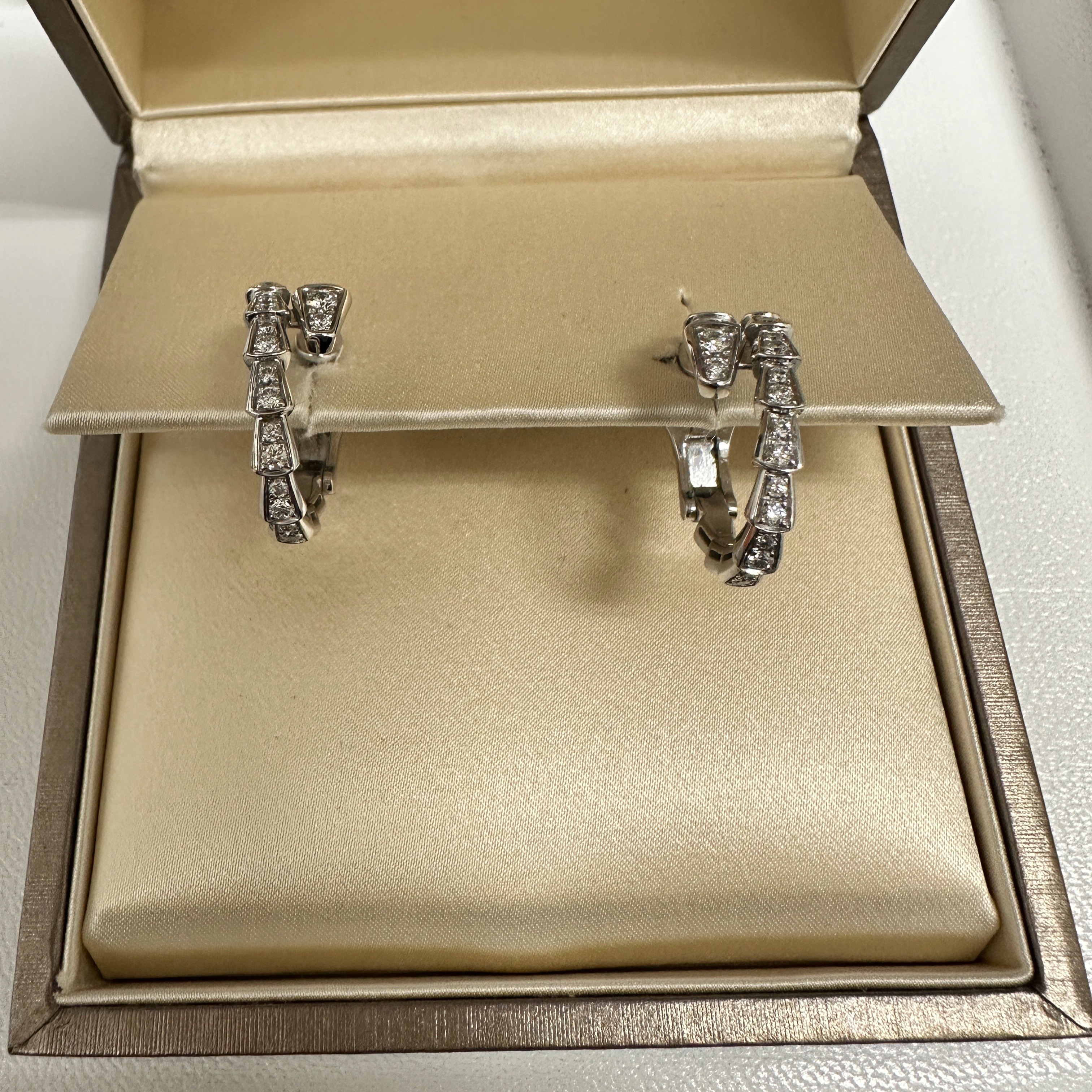 Images KOMEHYO（コメ兵）買取センターイズミヤSC阪和堺