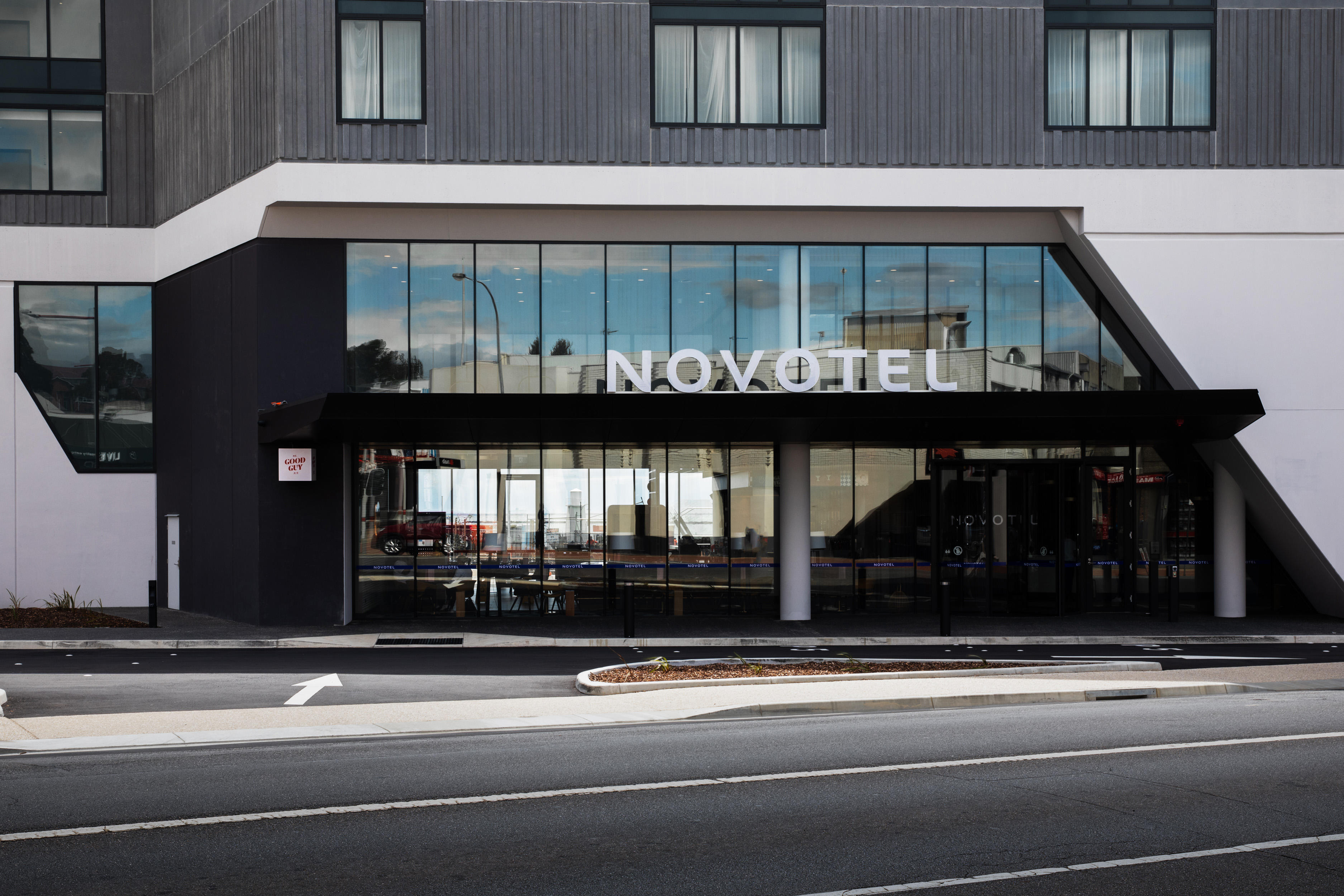 Novotel Devonport Hotel entrance Novotel Devonport Devonport (03) 6420 5500