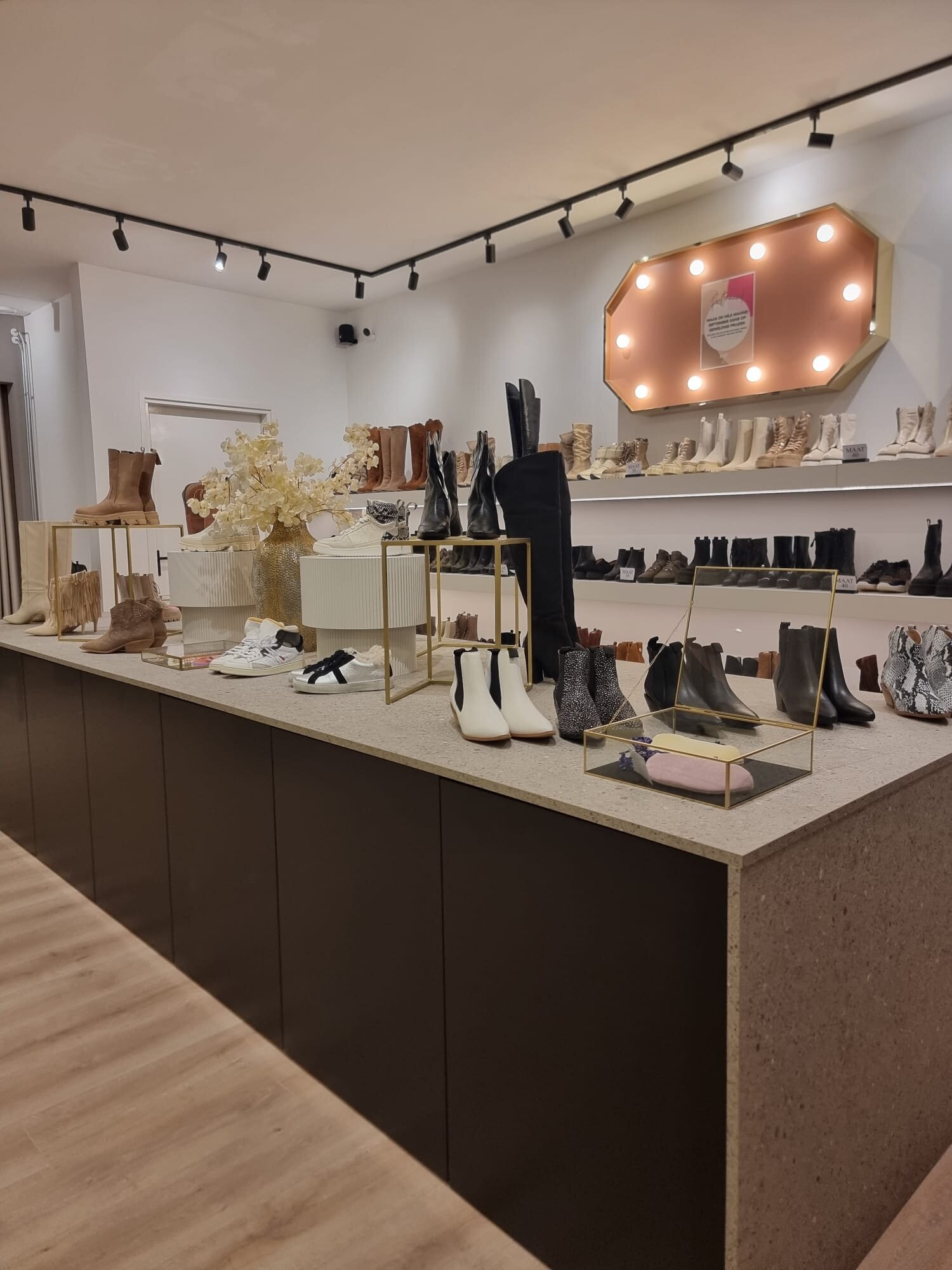 Foto's SELECTED BY LIS