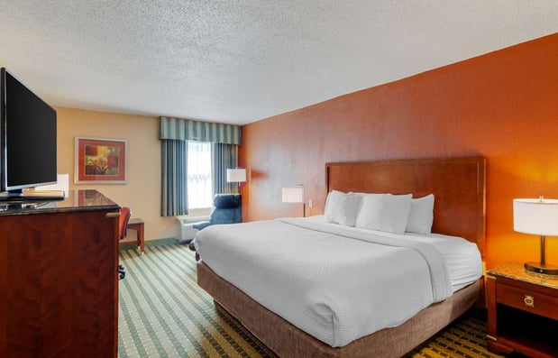 Images Best Western Plus Inn at Valley View