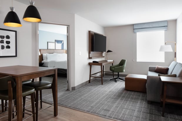 Images Staybridge Suites Iowa City - Coralville by IHG