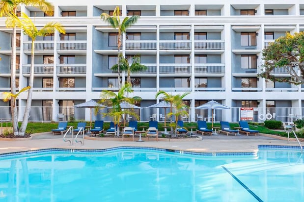 Images Hotel MdR Marina del Rey - a DoubleTree by Hilton