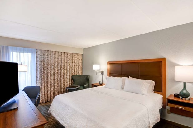 Images Hampton Inn Milford