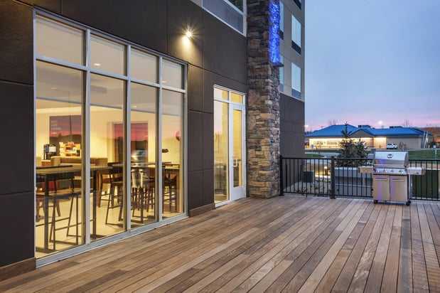 Images Holiday Inn Express & Suites Hudson I-94 by IHG