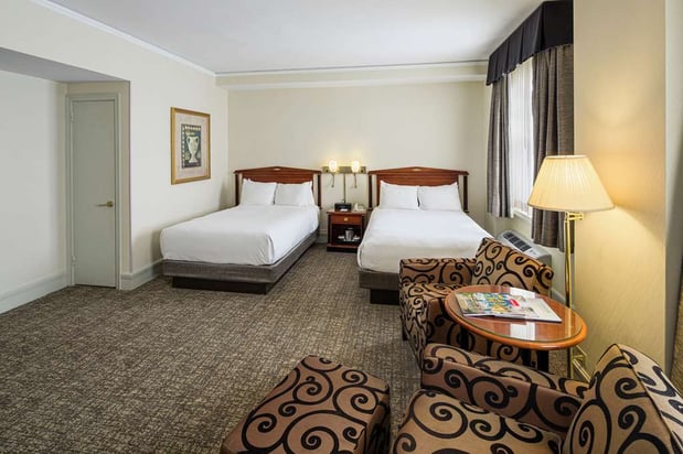 Images Hilton Cincinnati Netherland Plaza