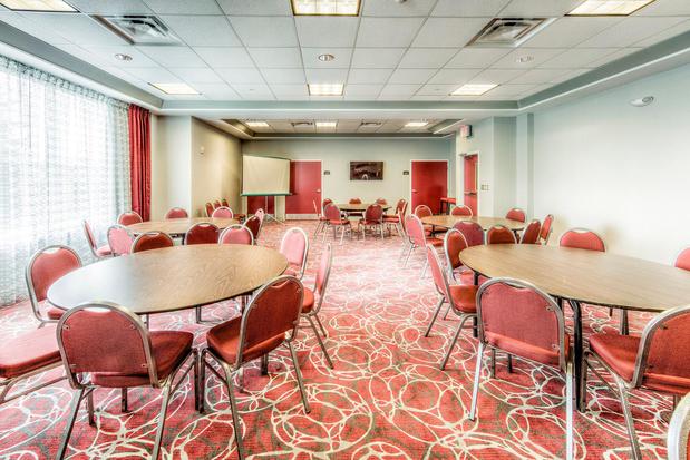 Images Staybridge Suites Columbus OSU-Medical Center by IHG